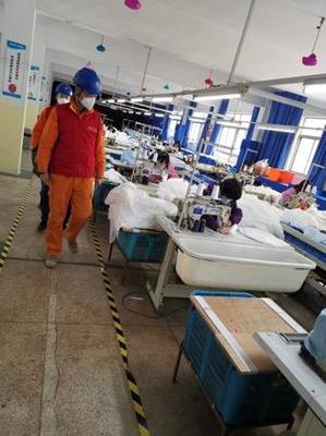 紅船黨員服務(wù)隊(duì)全力保障防護(hù)用品企業(yè)加快生產(chǎn)